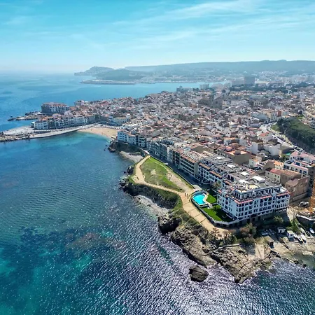 Prázdninový dům Gerkens, Bonita Casa De Tres Con Piscina Comunitaria En Escala L' Escala