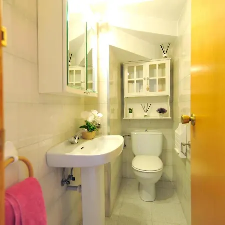 Holiday home Gerkens, Bonita Casa De Tres Con Piscina Comunitaria En Escala